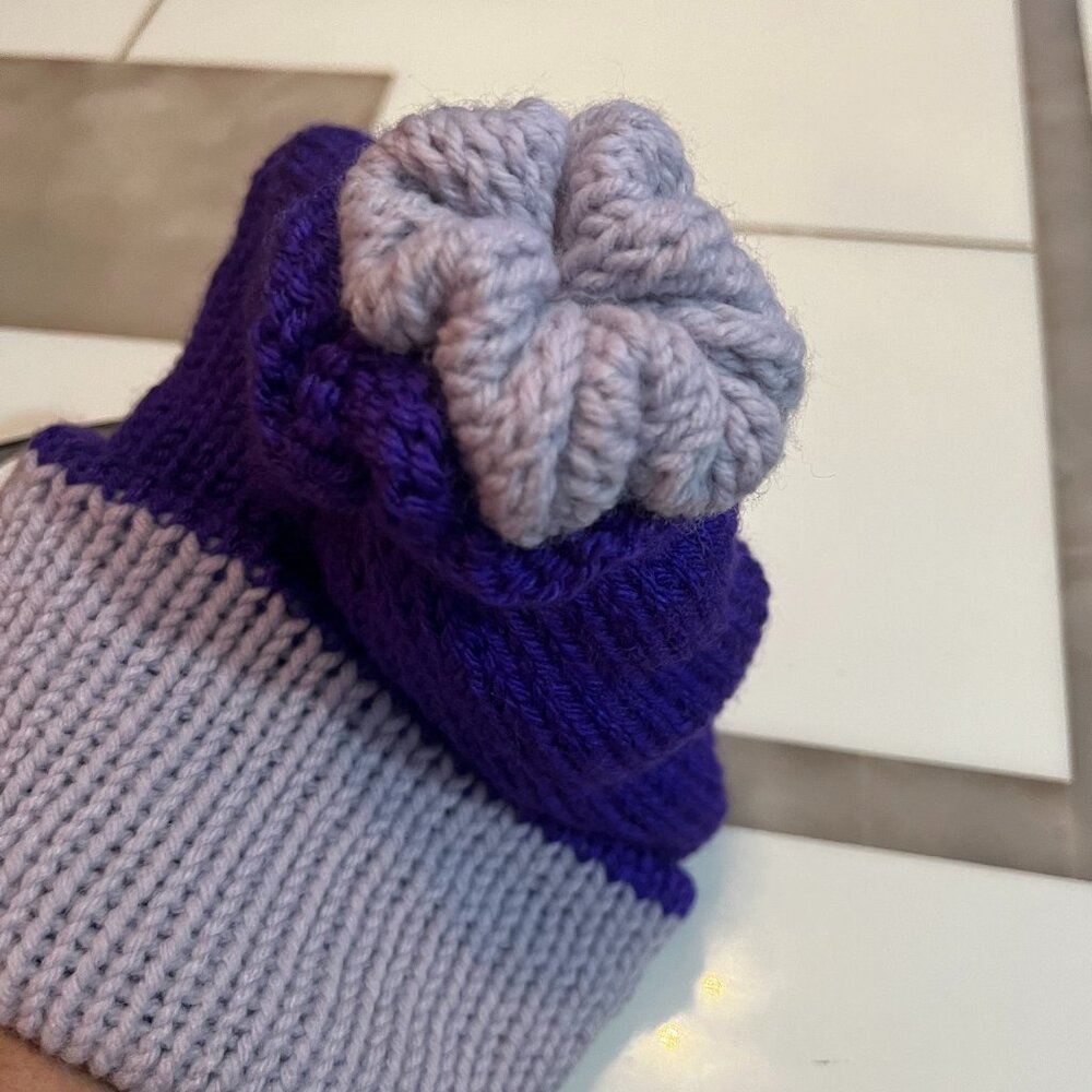 Handmade beanie/skull hat - Picture 6 of 13